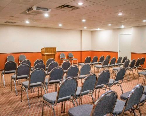 Norwood Inn & Suites Columbus - image 5