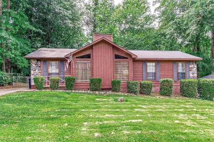 Columbus Cabin Wooded Retreat W Large Yard