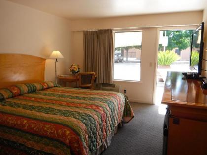 Colusa Riverside Inn - image 10