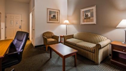 Best Western Comanche Inn - image 6