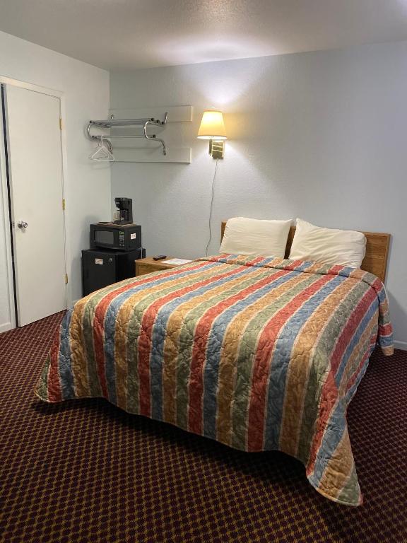 Regency Inn Comanche - main image