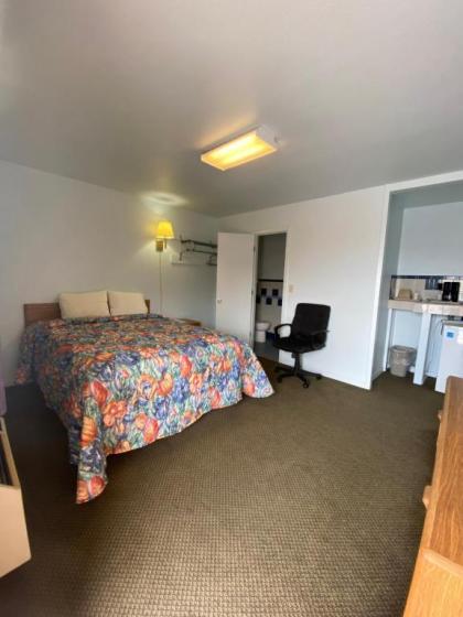 Regency Inn Comanche - image 13