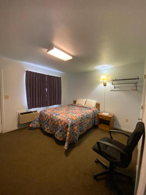 Regency Inn Comanche - image 7