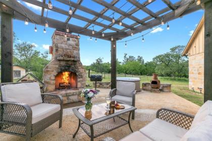 New Luxury Home with Hot tub Fire Pit  Hill Country Views Comfort