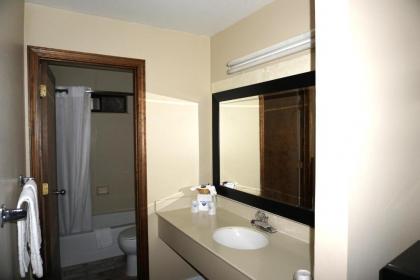Americas Best Value Inn Concord - image 14
