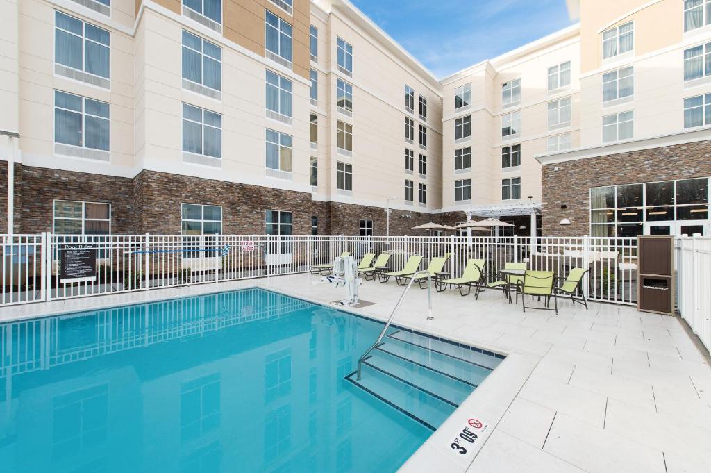 Homewood Suites by Hilton Concord - image 2