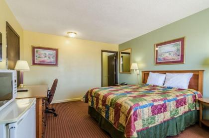 Regency Inn - image 10