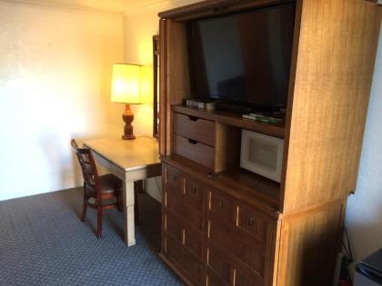Connell Inn and Suites - image 10