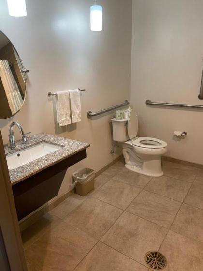 Comfort Inn - image 15