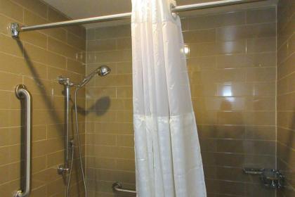Comfort Inn - image 6
