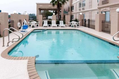 Comfort Inn Conroe - image 15