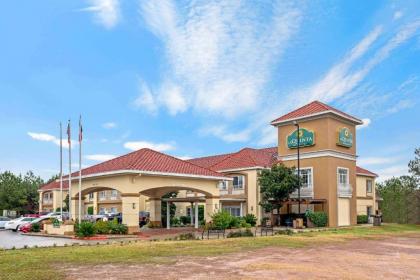 La Quinta by Wyndham Conroe - image 1