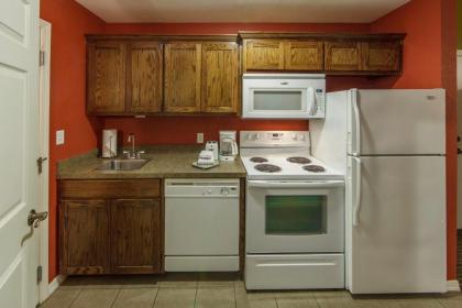 Holiday Inn Club Vacations Piney Shores Resort an IHG Hotel - image 11