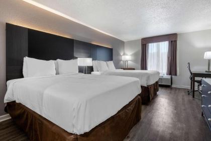 Econo Lodge At The University - image 13