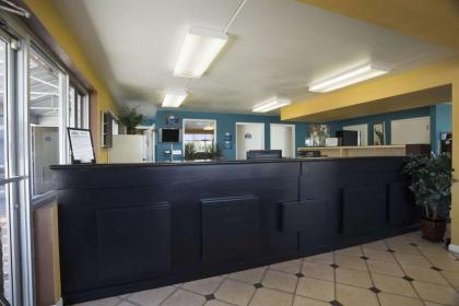 Days Inn by Wyndham Conway - image 9