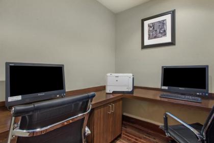 Hampton Inn Conyers - image 10