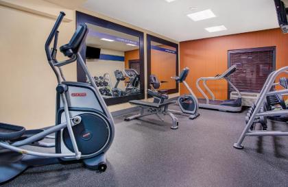 Hampton Inn Conyers - image 18