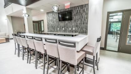 Best Western Premier Conyers - image 11