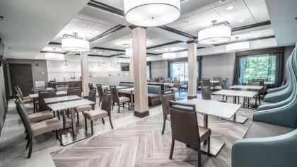 Best Western Premier Conyers - image 5