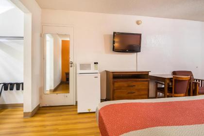 Motel 6-Conyers GA - image 10