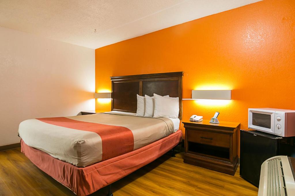 Motel 6-Conyers GA - image 4