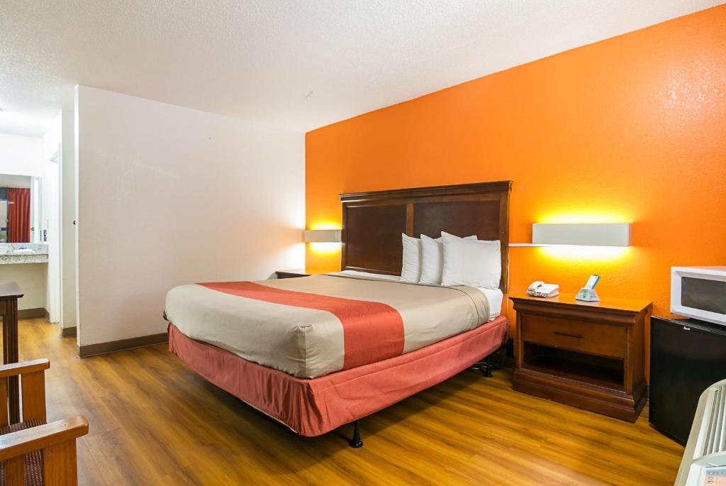 Motel 6-Conyers GA - image 6