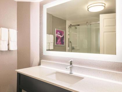 La Quinta by Wyndham Atlanta Conyers - image 10