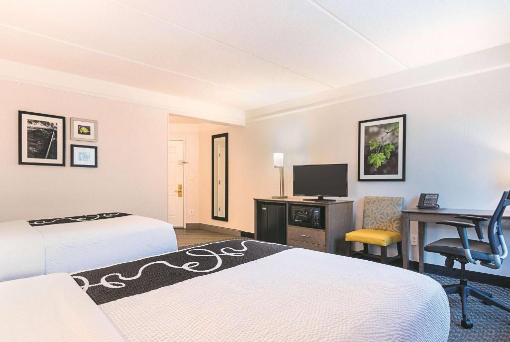 La Quinta by Wyndham Atlanta Conyers - main image