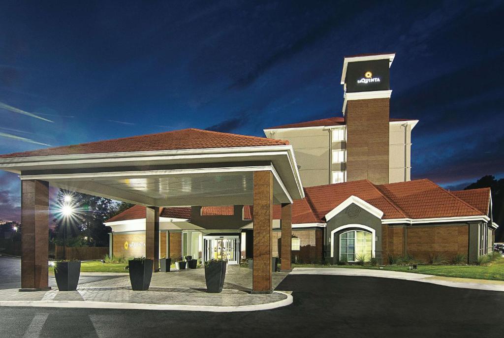 La Quinta by Wyndham Atlanta Conyers - image 2