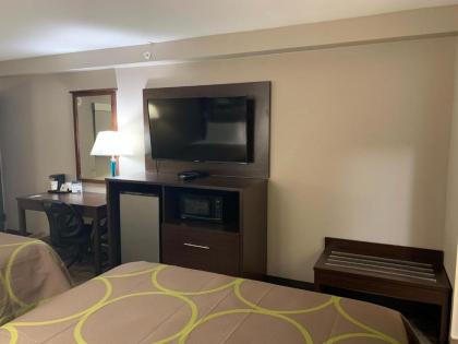 Super 8 by Wyndham Cookeville - image 11