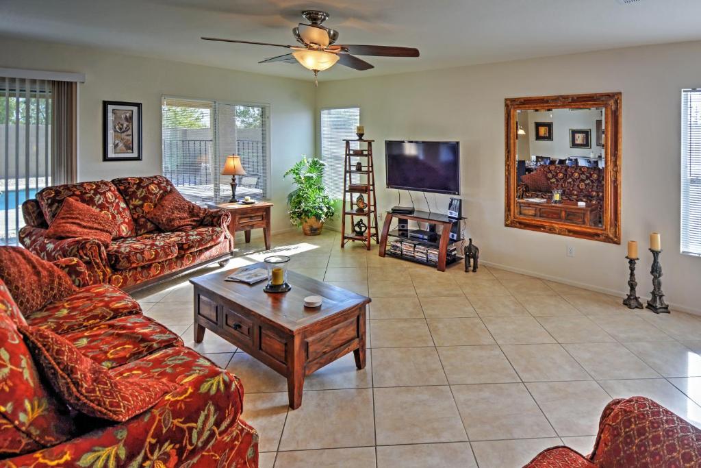 Coolidge Getaway with Pool Hot Tub and Fire Pit! - image 4