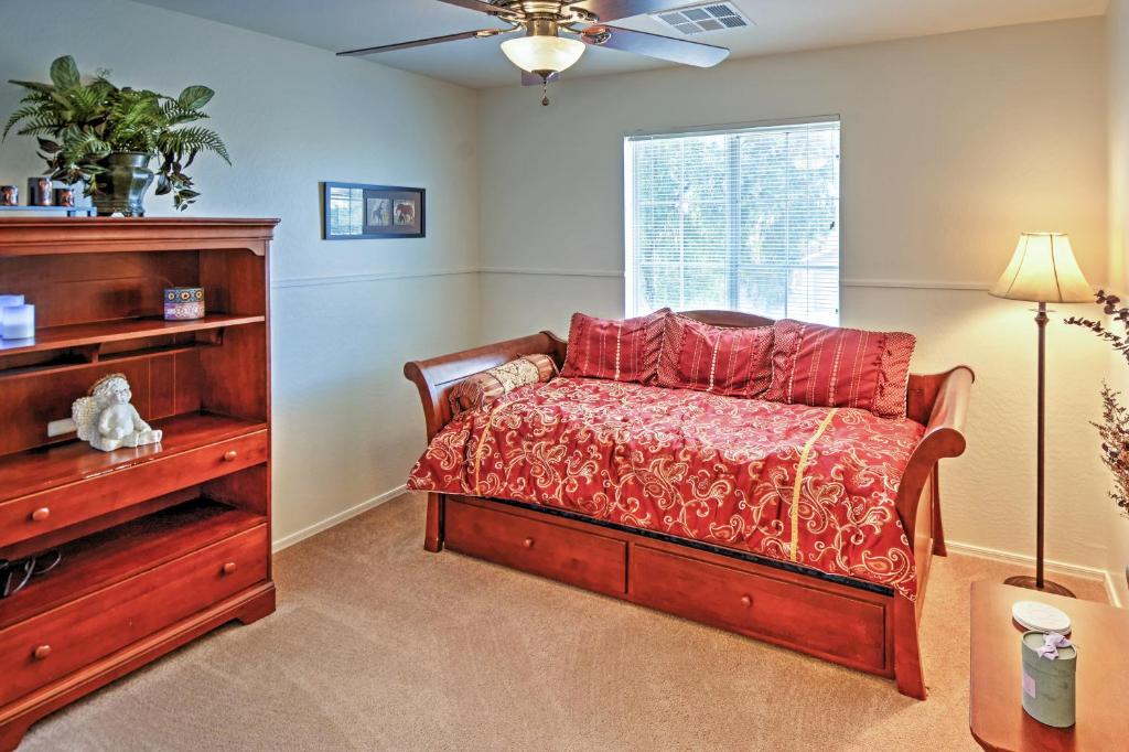 Coolidge Getaway with Pool Hot Tub and Fire Pit! - image 6