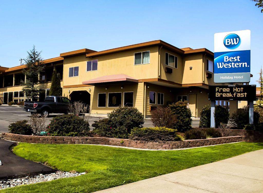 Best Western Holiday Hotel - main image