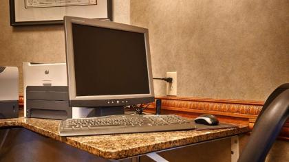 Best Western Holiday Hotel - image 8