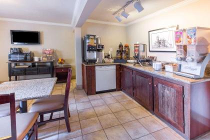 Global Inn - image 10