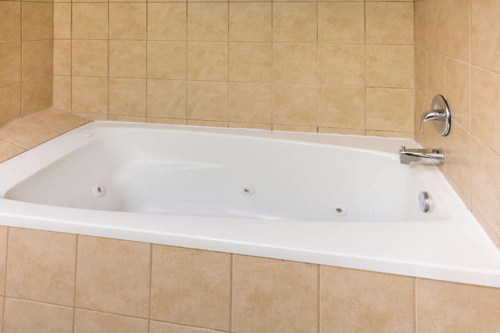 Global Inn - image 6