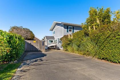 Sunset Point - image 13