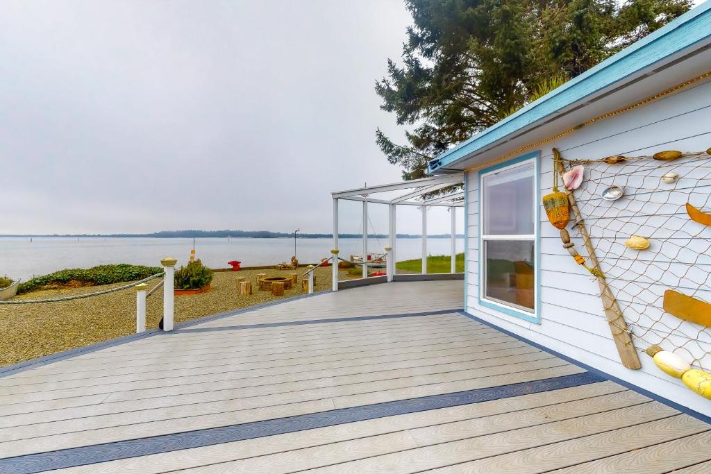 Gray Goose Beach Cottage - main image