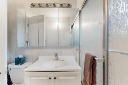 Gray Goose Beach Cottage - image 10