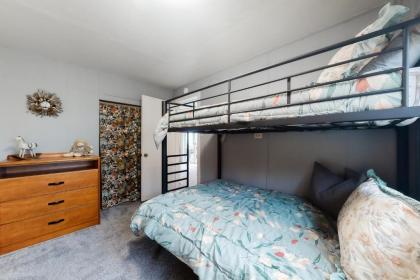Gray Goose Beach Cottage - image 12
