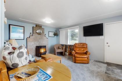 Gray Goose Beach Cottage - image 2