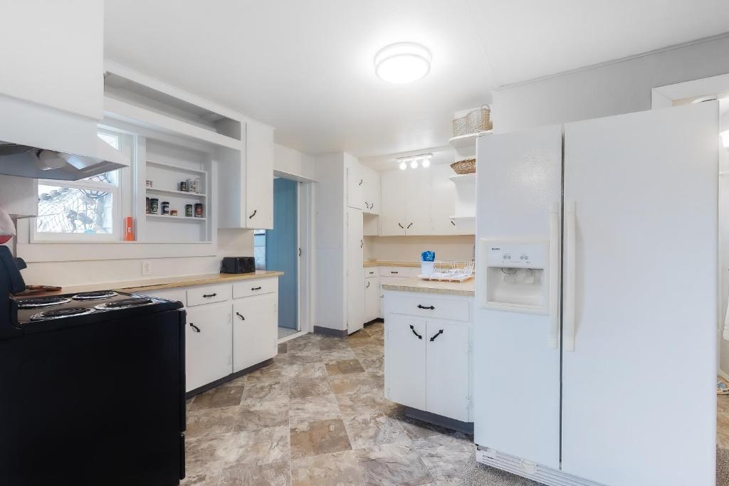 Gray Goose Beach Cottage - image 4