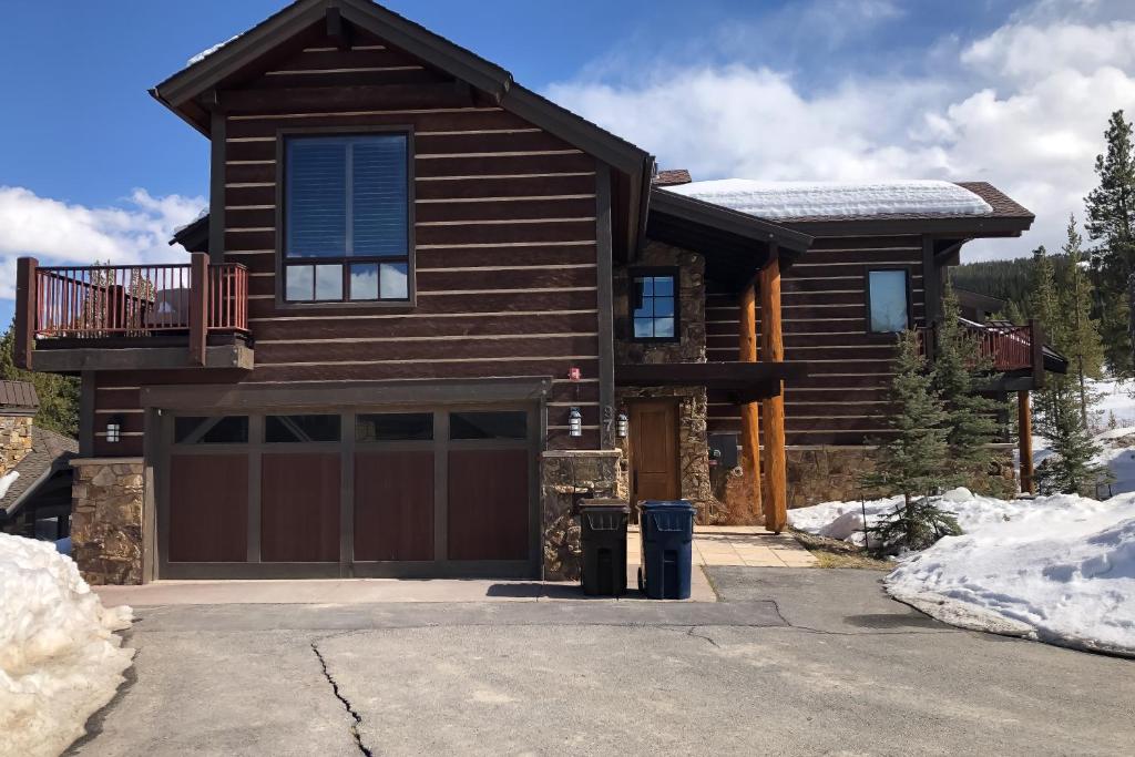 Slopeside Sanctuary - main image