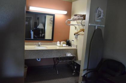 Hill Country Inn and Suite - image 12