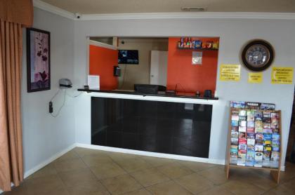 Hill Country Inn and Suite - image 4