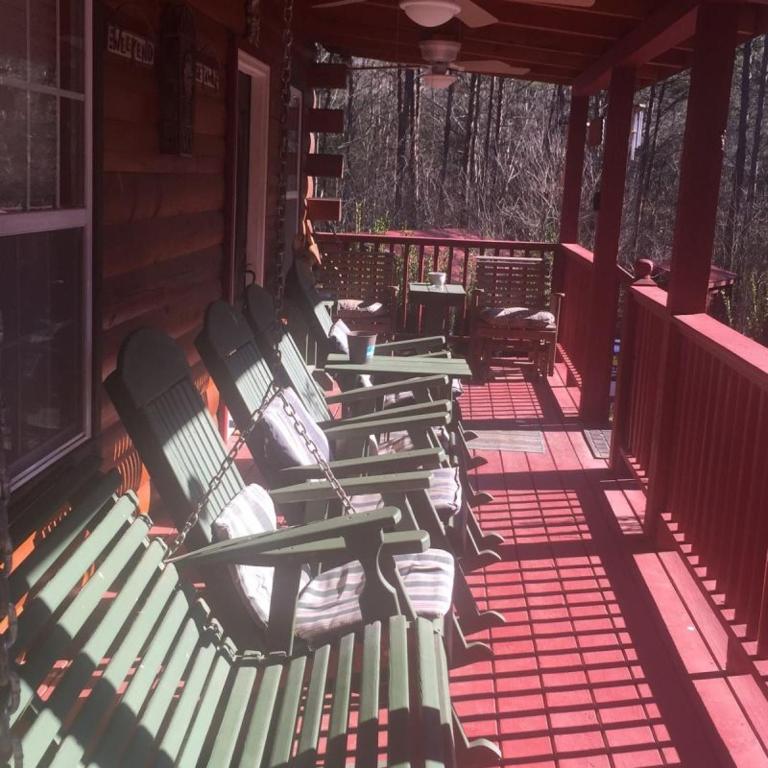 Holly Hill-Ocoee River Cabin Rental - image 2