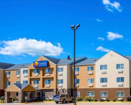 Comfort Inn & Suites Coralville - Iowa City near Iowa River Landing - image 3