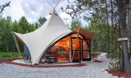 Luxury tents in Coram Montana