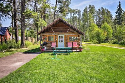 West Glacier Cabin with Gas Grill Near Flathead River Coram Montana