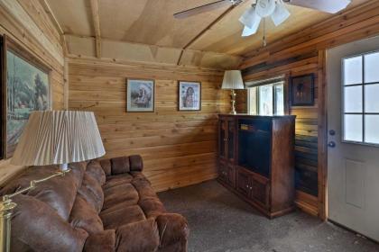 West Glacier Cabin with Gas Grill Near Flathead River - image 9